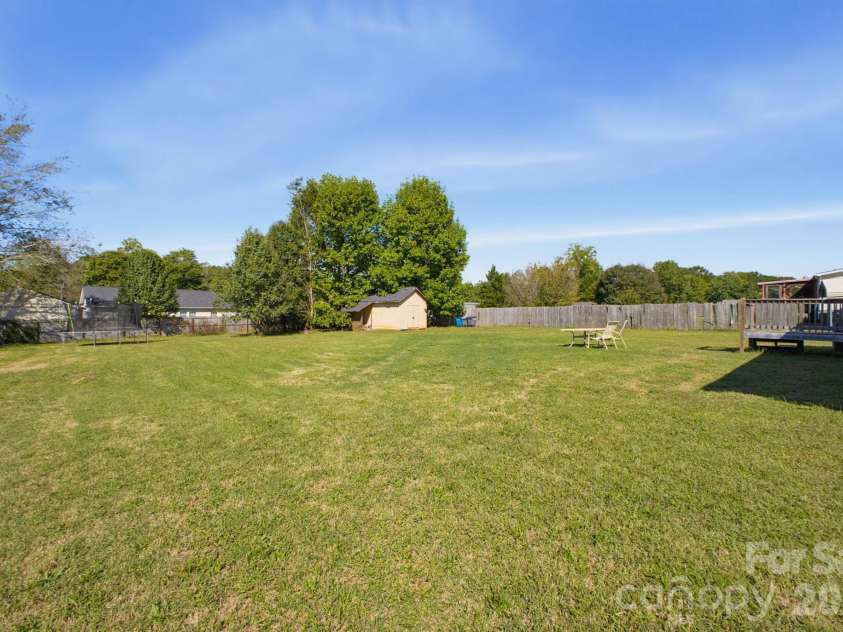 129 Titanium Drive, Statesville, NC 28625.  MLS# CAR4429081, YatesRealty ID 53723. 