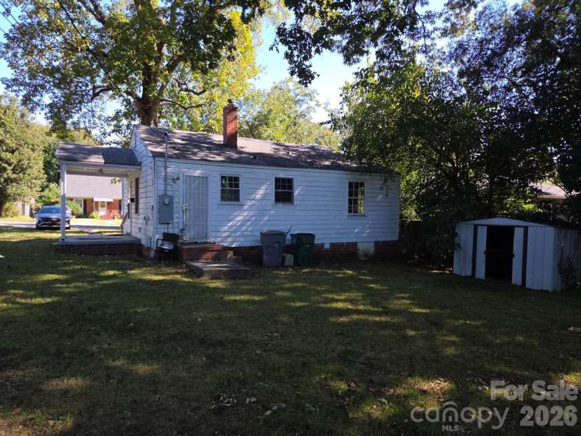 1516 Herrin Avenue, Charlotte, NC 28205.  MLS# CAR4429011, YatesRealty ID 53725. 