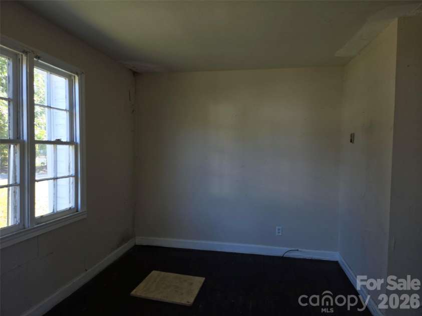 1516 Herrin Avenue, Charlotte, NC 28205.  MLS# CAR4429011, YatesRealty ID 53725. 