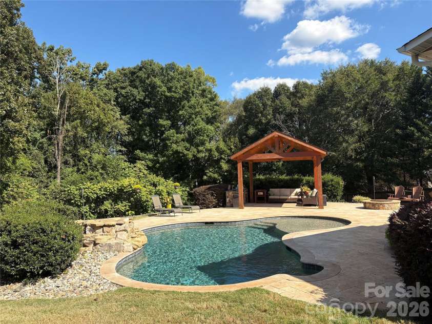 900 Saddle Ridge Road, Fort Mill, SC 29708.  MLS# CAR4429767, YatesRealty ID 53727. 