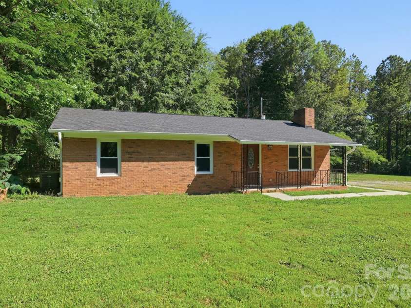 1108 Willoughby Road, Monroe, NC 28110.  MLS# CAR4275391, YatesRealty ID 5373. 
