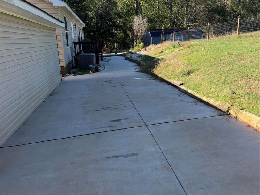 1352 Williamson Road, Shelby, NC 28150.  MLS# CAR4429882, YatesRealty ID 53734. 