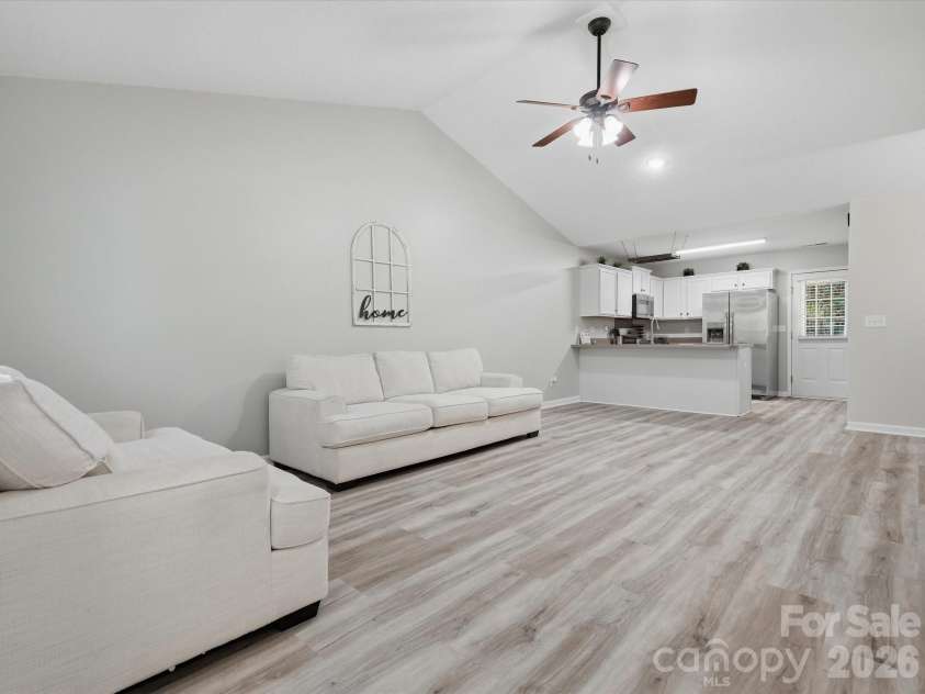 545 Weavers Crossing, Fort Mill, SC 29715.  MLS# CAR4429864, YatesRealty ID 53735. 