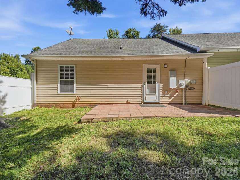 545 Weavers Crossing, Fort Mill, SC 29715.  MLS# CAR4429864, YatesRealty ID 53735. 