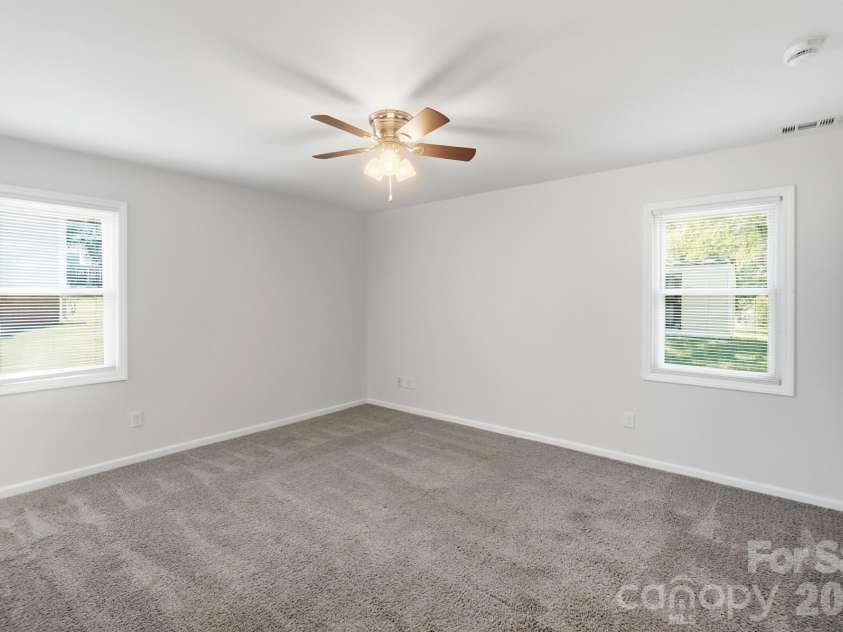 5921 Falstaff Drive, Charlotte, NC 28227.  MLS# CAR4429279, YatesRealty ID 53736. 
