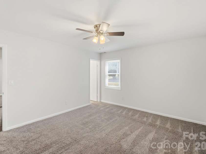 5921 Falstaff Drive, Charlotte, NC 28227.  MLS# CAR4429279, YatesRealty ID 53736. 