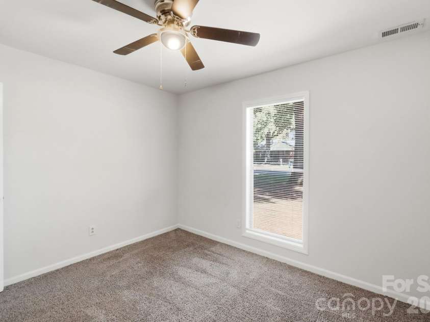 5921 Falstaff Drive, Charlotte, NC 28227.  MLS# CAR4429279, YatesRealty ID 53736. 