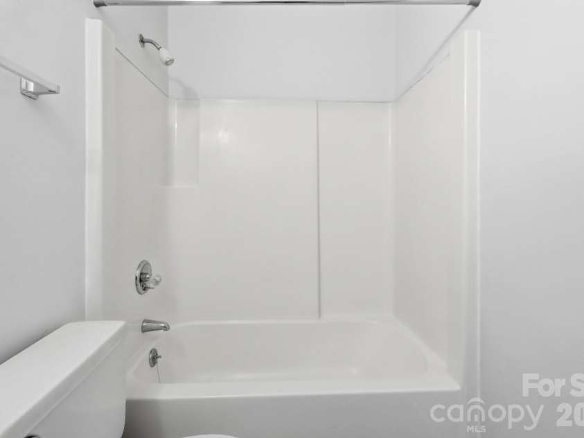 5921 Falstaff Drive, Charlotte, NC 28227.  MLS# CAR4429279, YatesRealty ID 53736. 