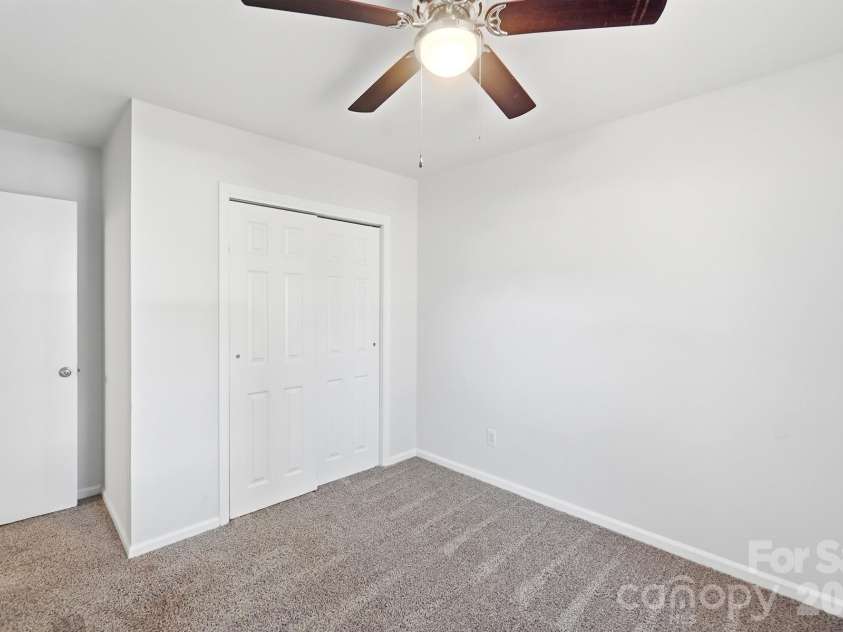 5921 Falstaff Drive, Charlotte, NC 28227.  MLS# CAR4429279, YatesRealty ID 53736. 