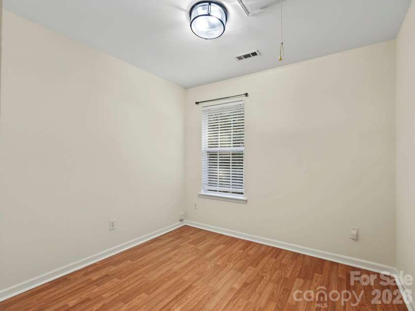 5724 Henderson Oaks Drive, Charlotte, NC 28269.  MLS# CAR4429797, YatesRealty ID 53737. 