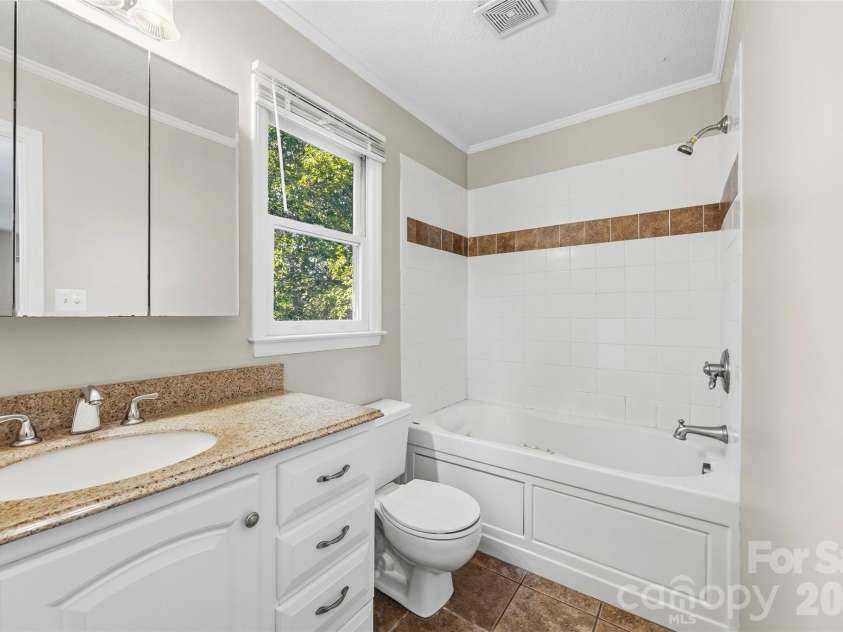 116 Beacon Hills Drive, Gastonia, NC 28056.  MLS# CAR4429885, YatesRealty ID 53738. 