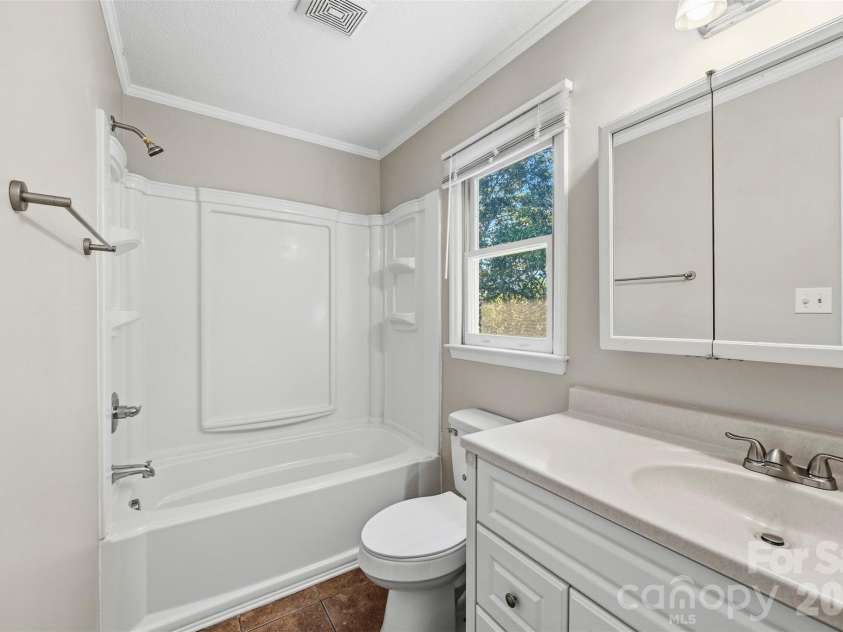 116 Beacon Hills Drive, Gastonia, NC 28056.  MLS# CAR4429885, YatesRealty ID 53738. 