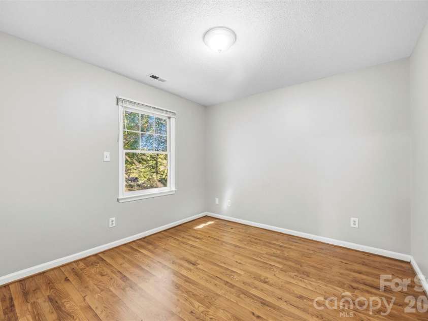 116 Beacon Hills Drive, Gastonia, NC 28056.  MLS# CAR4429885, YatesRealty ID 53738. 