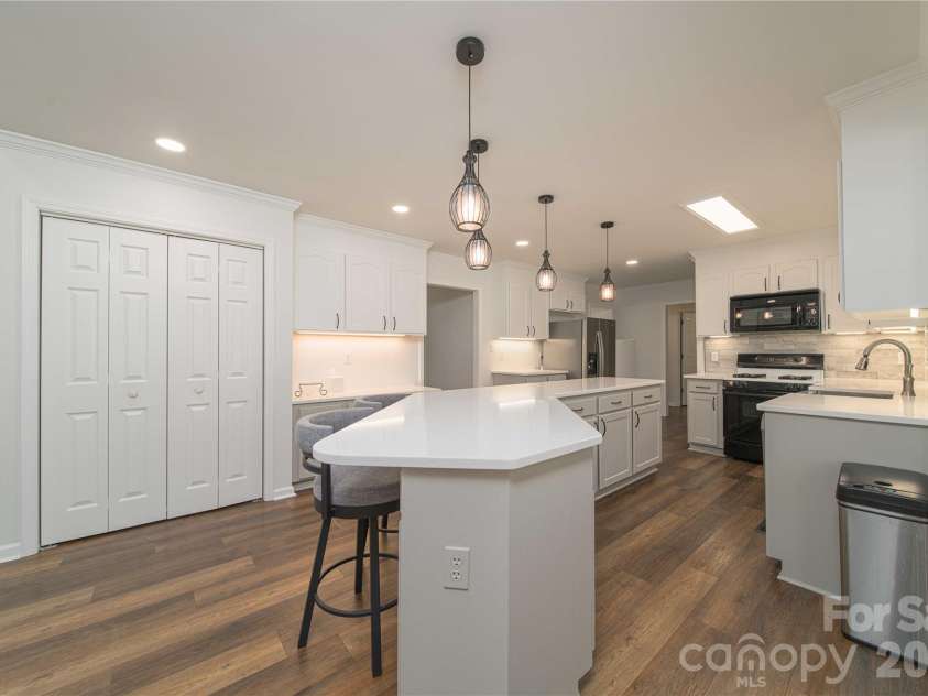 165 Scott Trace, Salisbury, NC 28147.  MLS# CAR4429732, YatesRealty ID 53739. 