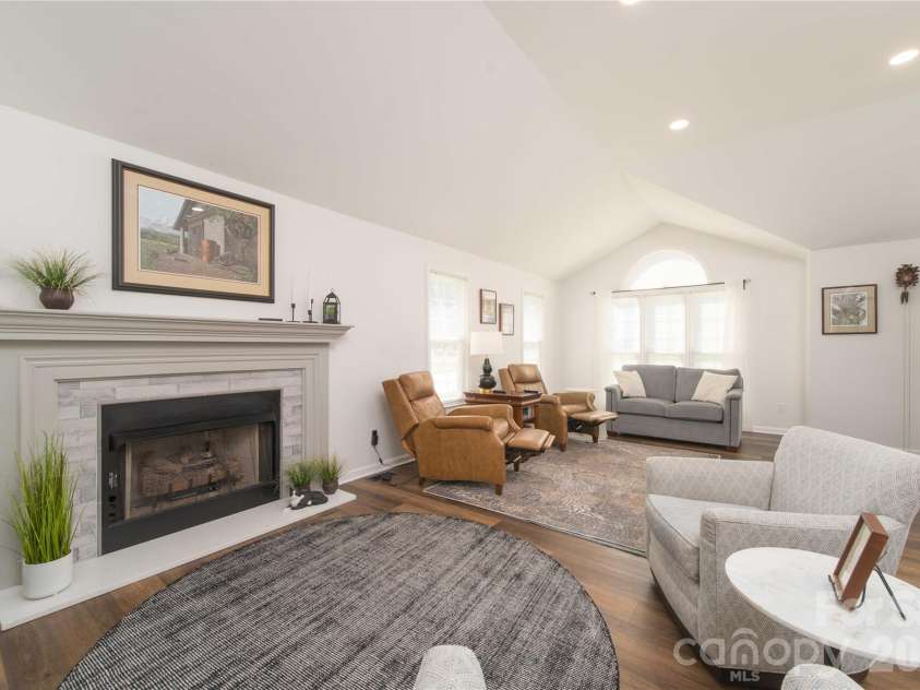 165 Scott Trace, Salisbury, NC 28147.  MLS# CAR4429732, YatesRealty ID 53739. 