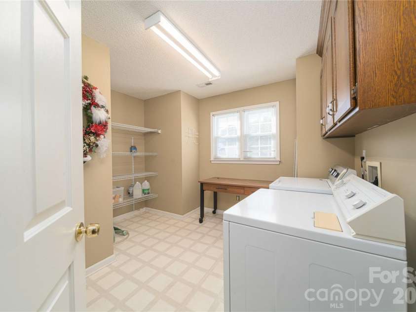 165 Scott Trace, Salisbury, NC 28147.  MLS# CAR4429732, YatesRealty ID 53739. 