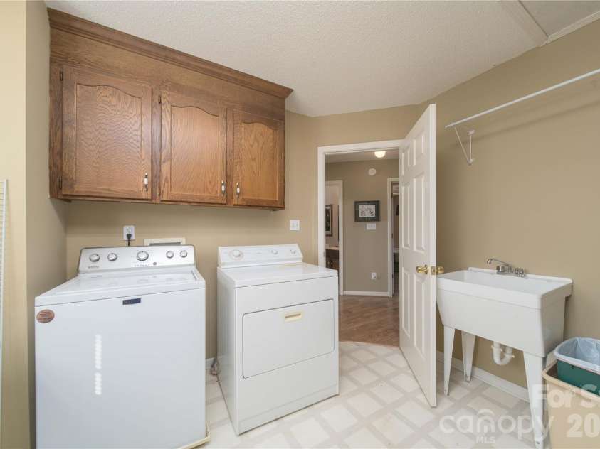 165 Scott Trace, Salisbury, NC 28147.  MLS# CAR4429732, YatesRealty ID 53739. 