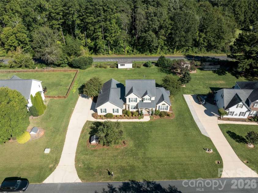 165 Scott Trace, Salisbury, NC 28147.  MLS# CAR4429732, YatesRealty ID 53739. 