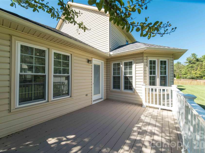 165 Scott Trace, Salisbury, NC 28147.  MLS# CAR4429732, YatesRealty ID 53739. 