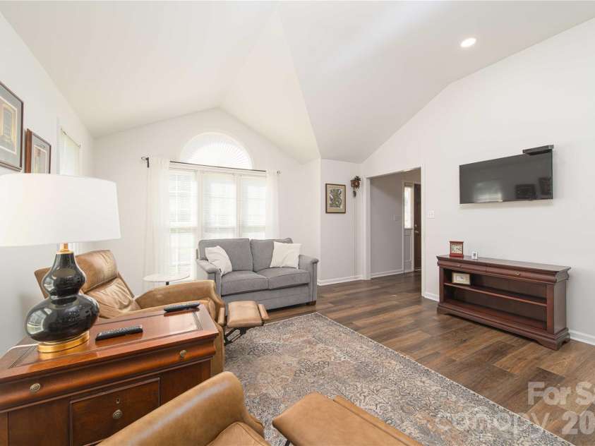 165 Scott Trace, Salisbury, NC 28147.  MLS# CAR4429732, YatesRealty ID 53739. 