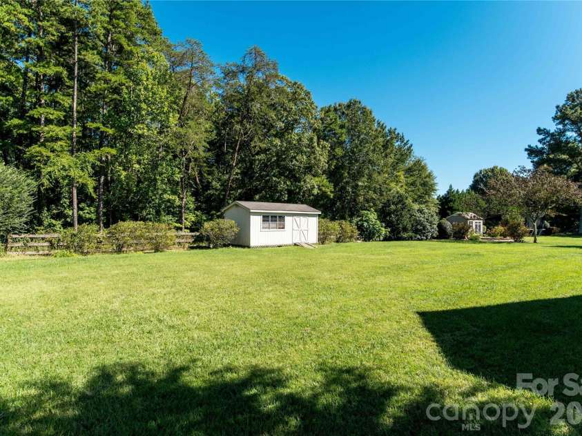 165 Scott Trace, Salisbury, NC 28147.  MLS# CAR4429732, YatesRealty ID 53739. 