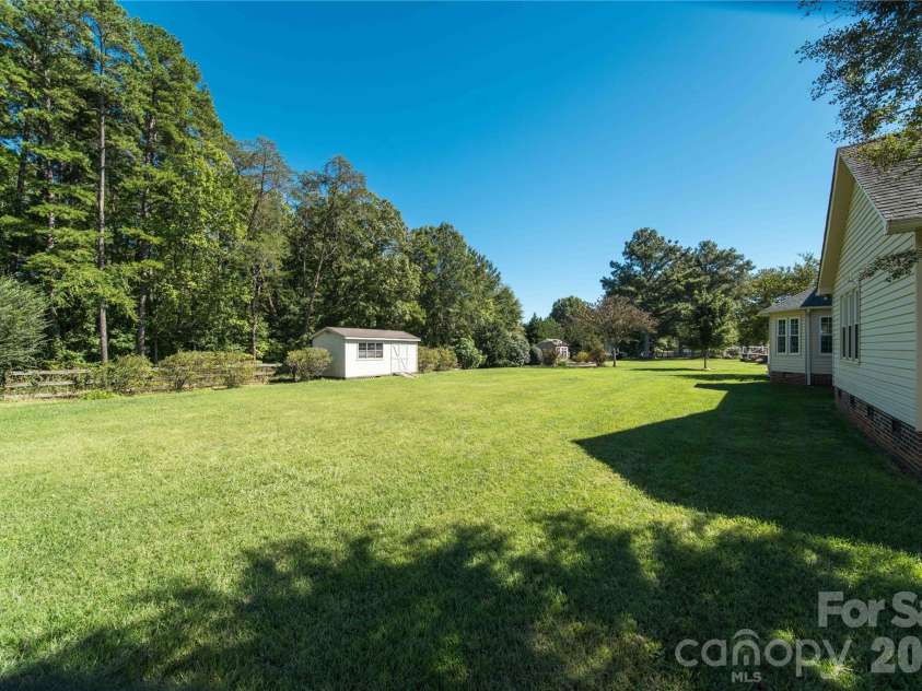 165 Scott Trace, Salisbury, NC 28147.  MLS# CAR4429732, YatesRealty ID 53739. 