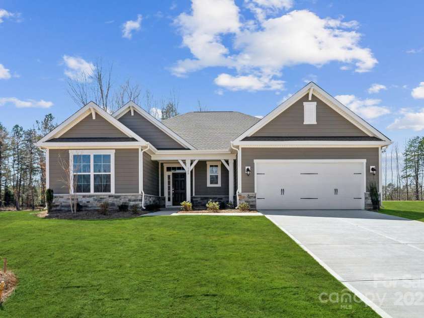 120 Brooke Forest Court, Mooresville, NC 28115.  MLS# CAR4182221, YatesRealty ID 5374. 