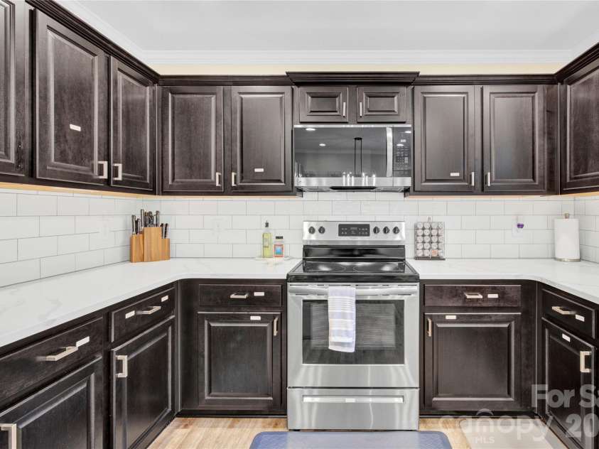 919 Edgemont Avenue, Belmont, NC 28012.  MLS# CAR4429900, YatesRealty ID 53740. 