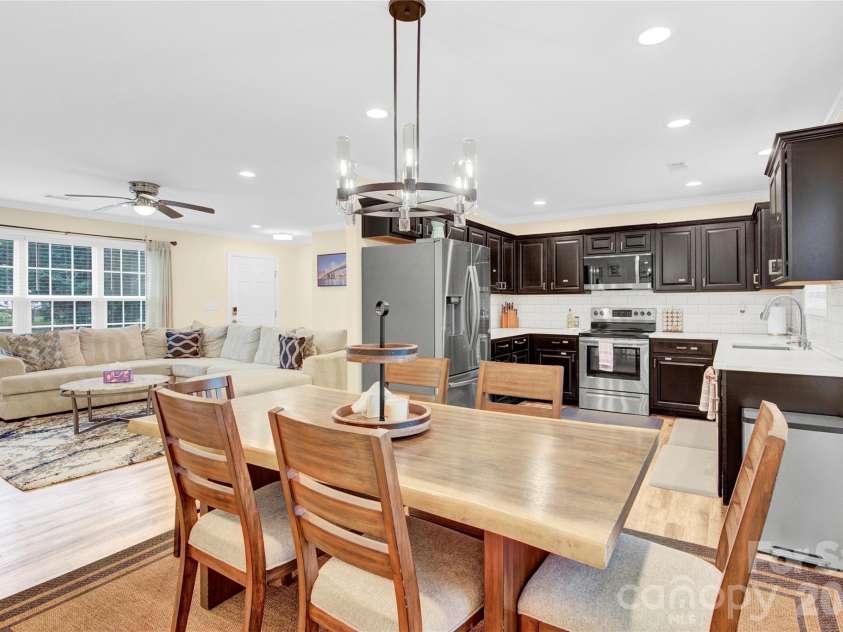 919 Edgemont Avenue, Belmont, NC 28012.  MLS# CAR4429900, YatesRealty ID 53740. 