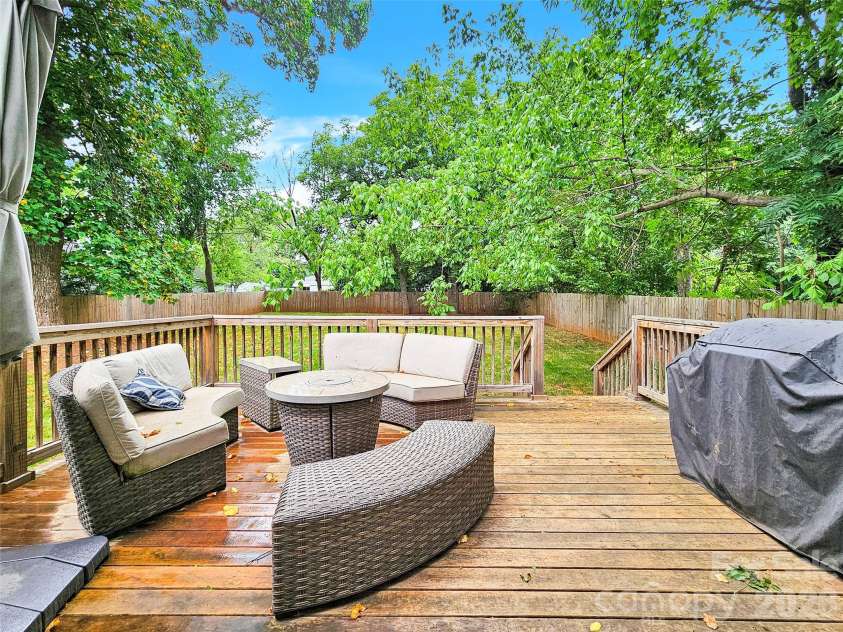 919 Edgemont Avenue, Belmont, NC 28012.  MLS# CAR4429900, YatesRealty ID 53740. 