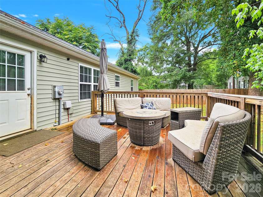 919 Edgemont Avenue, Belmont, NC 28012.  MLS# CAR4429900, YatesRealty ID 53740. 