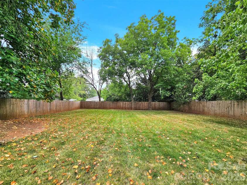 919 Edgemont Avenue, Belmont, NC 28012.  MLS# CAR4429900, YatesRealty ID 53740. 
