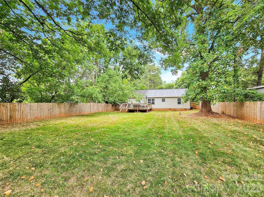 919 Edgemont Avenue, Belmont, NC 28012.  MLS# CAR4429900, YatesRealty ID 53740. 
