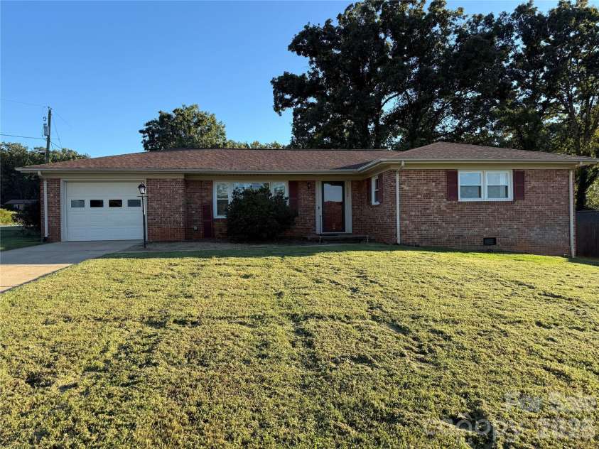 3204 Bass Avenue, Valdese, NC 28690.  MLS# CAR4429440, YatesRealty ID 53741. 