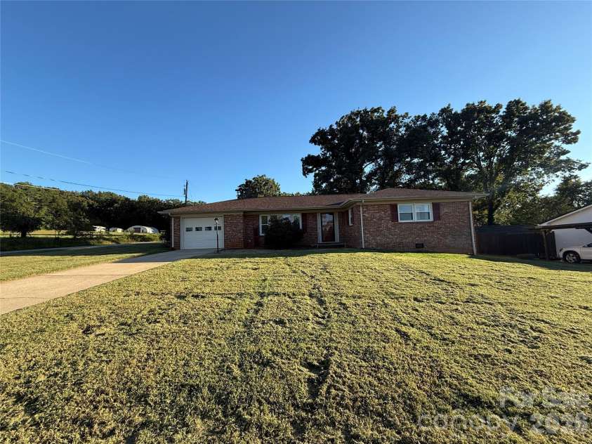 3204 Bass Avenue, Valdese, NC 28690.  MLS# CAR4429440, YatesRealty ID 53741. 