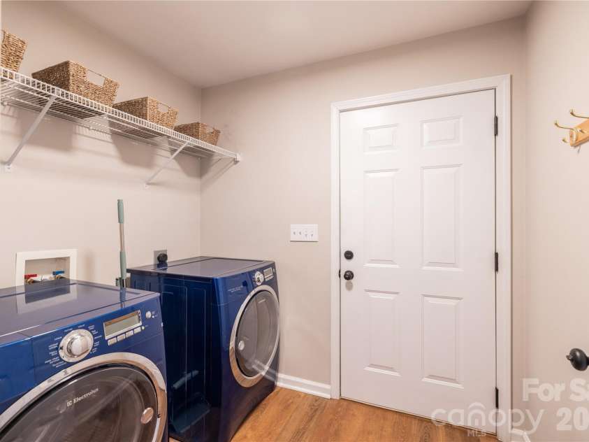 32802 Austin Road, New London, NC 28127.  MLS# CAR4428929, YatesRealty ID 53742. Laundry / Mud Room off Single car garage