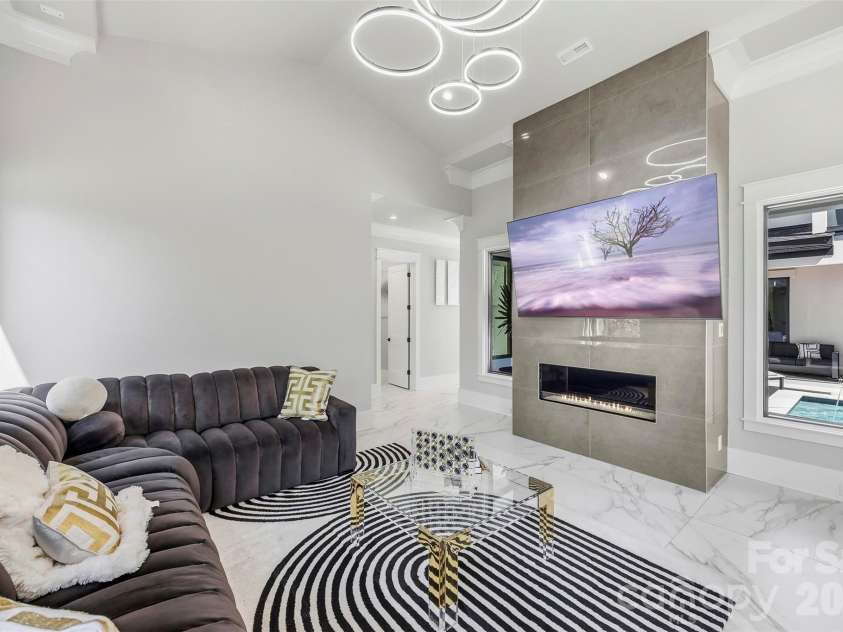 15650 Youngblood Road, Charlotte, NC 28278.  MLS# CAR4429465, YatesRealty ID 53745. 