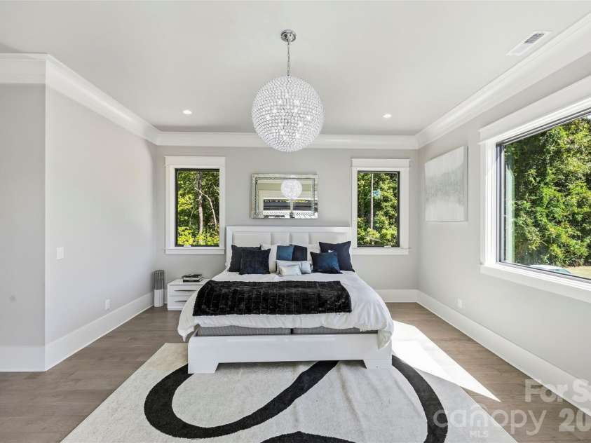 15650 Youngblood Road, Charlotte, NC 28278.  MLS# CAR4429465, YatesRealty ID 53745. 