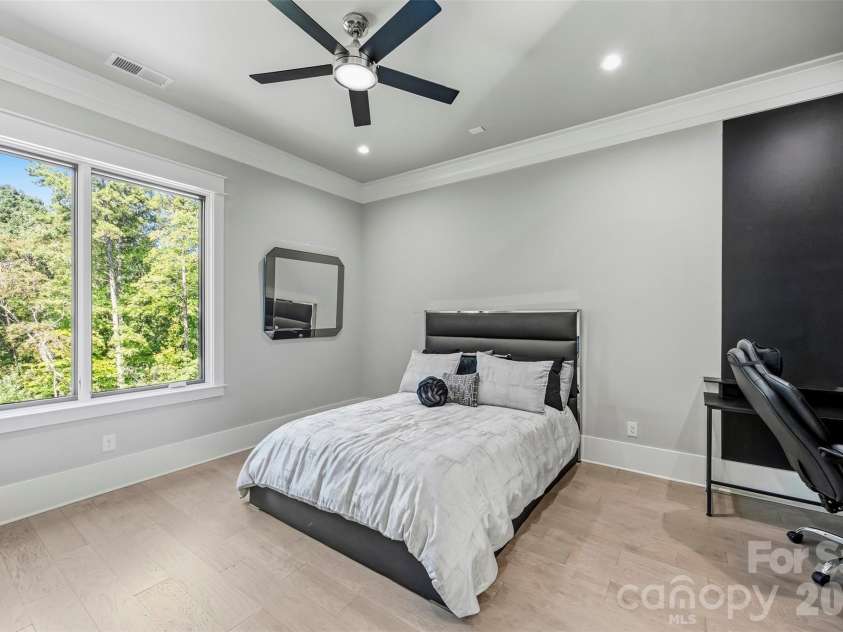 15650 Youngblood Road, Charlotte, NC 28278.  MLS# CAR4429465, YatesRealty ID 53745. 