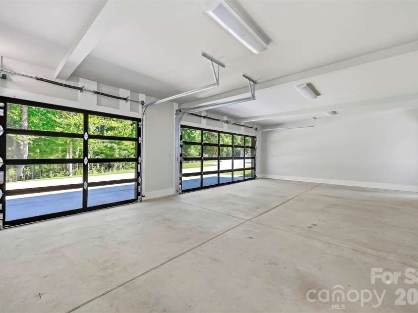15650 Youngblood Road, Charlotte, NC 28278.  MLS# CAR4429465, YatesRealty ID 53745. 