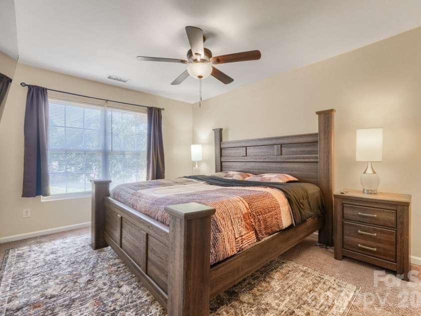 1605 Crandon Drive, Charlotte, NC 28216.  MLS# CAR4425019, YatesRealty ID 53746. 