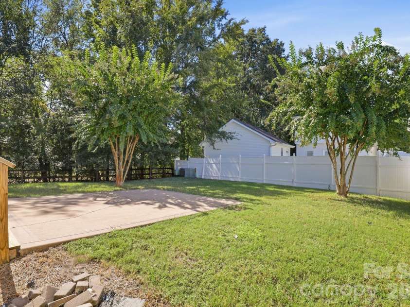 1020 Traditions Park Drive, Pineville, NC 28134.  MLS# CAR4428978, YatesRealty ID 53750. 