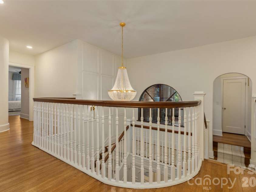 200 Kimberly Avenue, Asheville, NC 28804.  MLS# CAR4429013, YatesRealty ID 53751. 