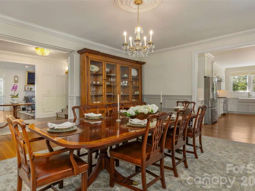 200 Kimberly Avenue, Asheville, NC 28804.  MLS# CAR4429013, YatesRealty ID 53751. 
