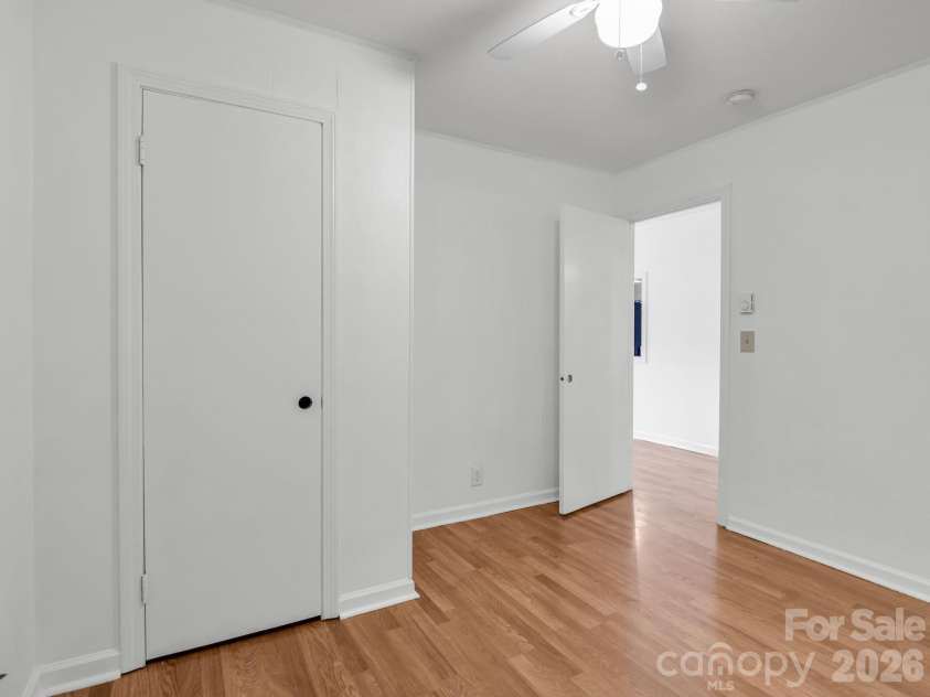 697 Courtney Drive, Hendersonville, NC 28792.  MLS# CAR4429227, YatesRealty ID 53752. 