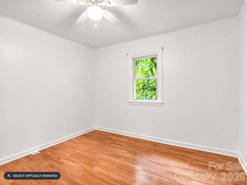 697 Courtney Drive, Hendersonville, NC 28792.  MLS# CAR4429227, YatesRealty ID 53752. 