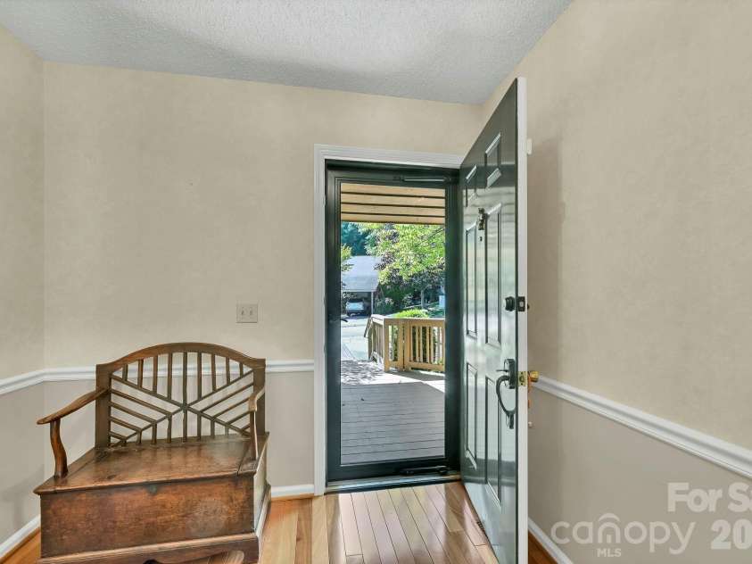 901 Red Oak Drive, Hendersonville, NC 28791.  MLS# CAR4428905, YatesRealty ID 53754. 