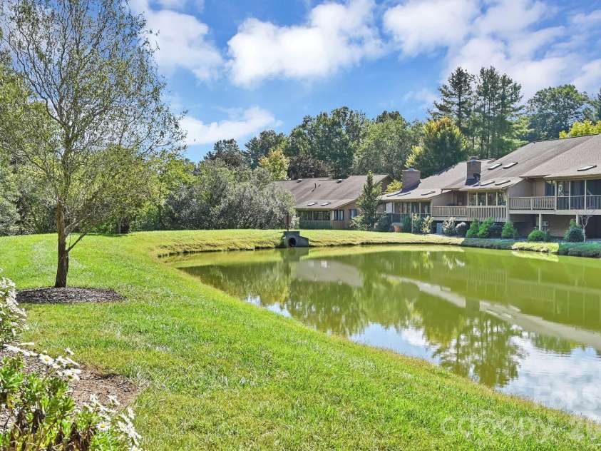 901 Red Oak Drive, Hendersonville, NC 28791.  MLS# CAR4428905, YatesRealty ID 53754. 
