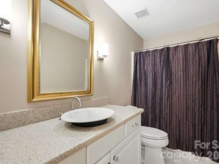 1677 Double Oaks Road, Fort Mill, SC 29715.  MLS# CAR4429426, YatesRealty ID 53755. Full Bathroom 3
