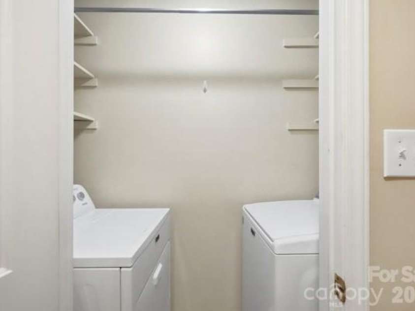 1677 Double Oaks Road, Fort Mill, SC 29715.  MLS# CAR4429426, YatesRealty ID 53755. Laundry